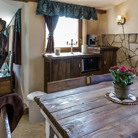 Rezeda Apartman *